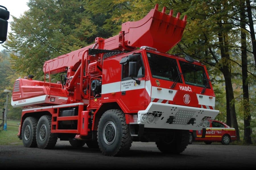 Nátery pre poľnohospodárske, stavebné a pracovné stroje